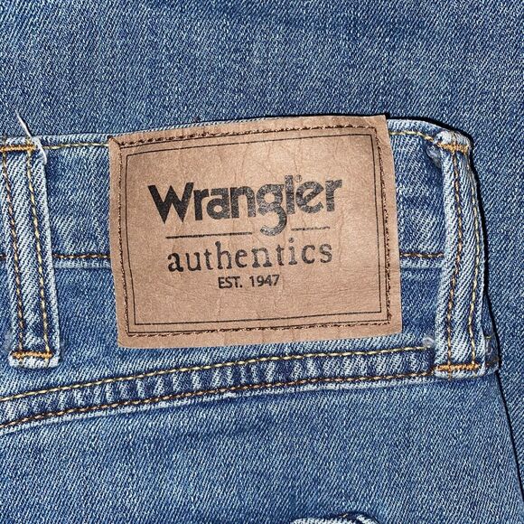 Wrangler Authentics Men’s 38x32 Jeans Medium Wash - Picture 5 of 9